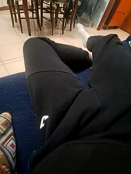 Snapshot of twooloverss chatting on December 14, 2025, 8:03 pm twooloverss online show from December 14, 2025, 8:03 pm