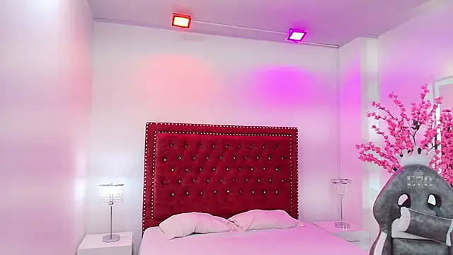 Snapshot of Arianna_sweeet chatting on December 3, 2025, 7:13 pm Arianna sweeet online show from December 3, 2025, 7:13 pm