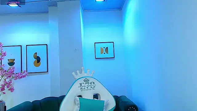 Snapshot of Arianna_sweeet chatting on October 17, 2025, 3:10 am Arianna sweeet online show from October 17, 2025, 3:10 am