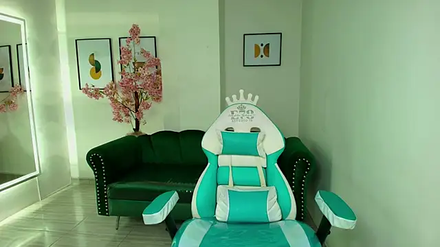 Snapshot of Arianna_sweeet chatting on November 13, 2025, 3:21 am Arianna sweeet online show from November 13, 2025, 3:21 am