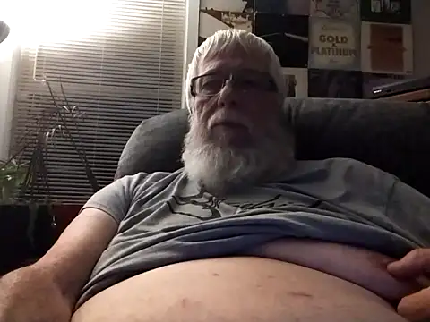 Snapshot of Futura_intx chatting on October 20, 2025, 12:13 am Futura intx online show from October 20, 2025, 12:13 am