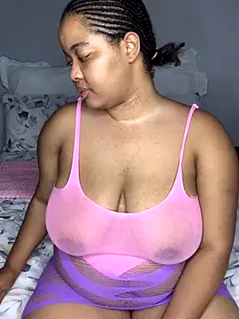 sexytinashe21 online show from November 28, 2025, 7:03 pm