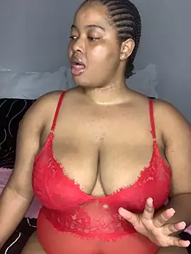 Snapshot of sexytinashe21 chatting on October 18, 2025, 6:32 pm sexytinashe21 online show from October 18, 2025, 6:32 pm