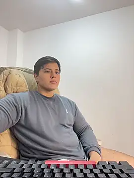 Snapshot of Thom_Ohtani chatting on October 26, 2025, 10:32 pm Thom Ohtani online show from October 26, 2025, 10:32 pm