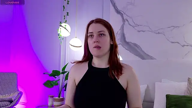 Snapshot of EllieGarson chatting on June 6, 2026, 5:07 pm EllieGarson online show from June 6, 2026, 5:07 pm