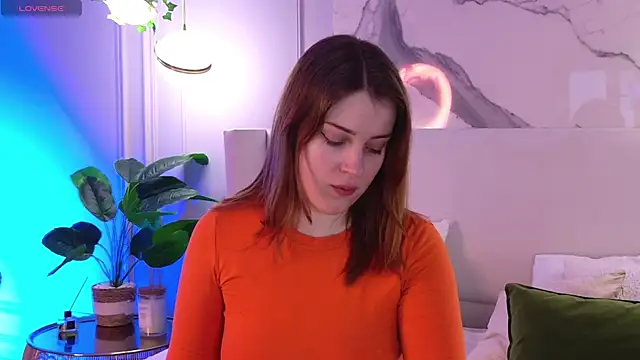 EllieGarson online show from May 1, 2026, 5:07 pm