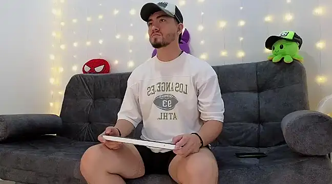 Dante Bones online show from February 16, 2025, 9:27 pm