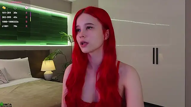 Rina Red online show from November 13, 2025, 1:31 am