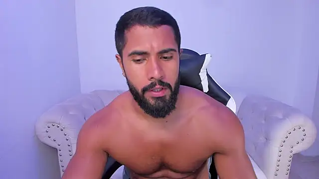 Santiago huntt online show from October 7, 2025, 10:55 pm