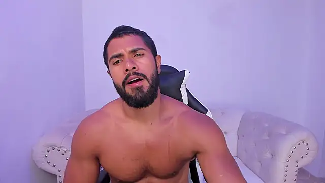 Santiago huntt online show from October 14, 2025, 2:39 pm