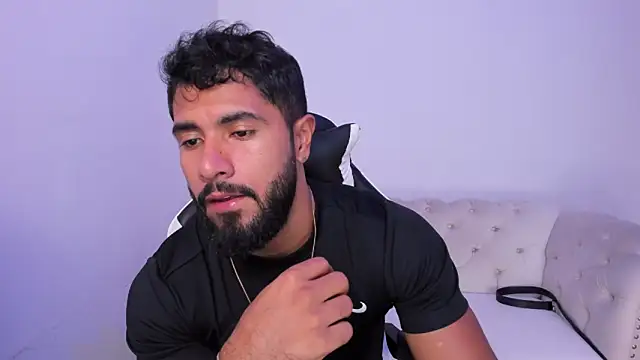 Santiago huntt online show from February 16, 2026, 9:02 pm