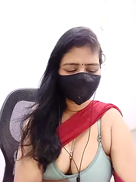 Snapshot of Lucky-Deepthi chatting on May 10, 2026, 10:33 pm Lucky-Deepthi online show from May 10, 2026, 10:33 pm