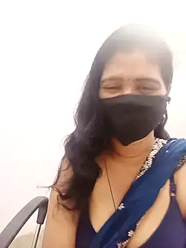 Snapshot of Lucky-Deepthi chatting on April 9, 2026, 12:01 am Lucky-Deepthi online show from April 9, 2026, 12:01 am