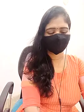 Snapshot of Lucky-Deepthi chatting on April 10, 2026, 12:06 am Lucky-Deepthi online show from April 10, 2026, 12:06 am
