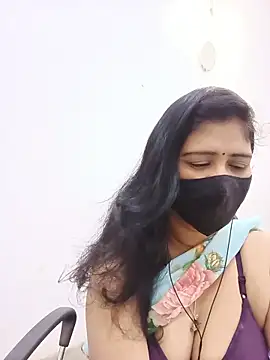 Snapshot of Lucky-Deepthi chatting on May 24, 2026, 10:31 pm Lucky-Deepthi online show from May 24, 2026, 10:31 pm