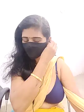 Snapshot of Lucky-Deepthi chatting on April 8, 2026, 12:23 am Lucky-Deepthi online show from April 8, 2026, 12:23 am
