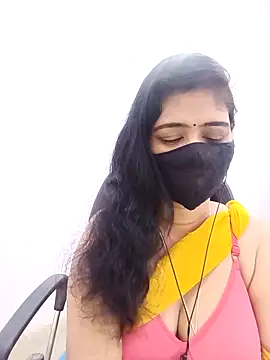 Snapshot of Lucky-Deepthi chatting on April 25, 2026, 11:46 pm Lucky-Deepthi online show from April 25, 2026, 11:46 pm