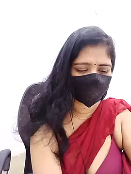 Snapshot of Lucky-Deepthi chatting on May 7, 2026, 11:41 pm Lucky-Deepthi online show from May 7, 2026, 11:41 pm