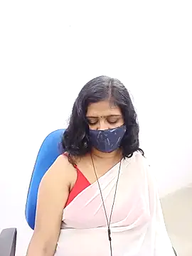 Snapshot of Lucky-Deepthi chatting on March 7, 2025, 9:59 pm Lucky-Deepthi online show from March 7, 2025, 9:59 pm