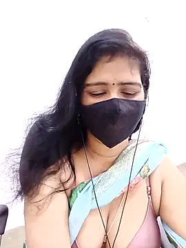 Snapshot of Lucky-Deepthi chatting on May 4, 2026, 11:29 pm Lucky-Deepthi online show from May 4, 2026, 11:29 pm