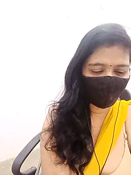 Snapshot of Lucky-Deepthi chatting on April 23, 2026, 12:28 am Lucky-Deepthi online show from April 23, 2026, 12:28 am