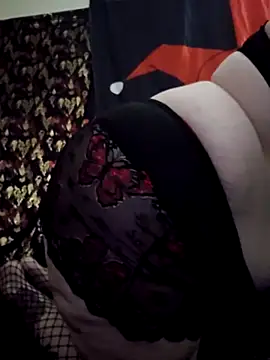 CherrryCakes87 online show from September 9, 2025, 6:39 pm