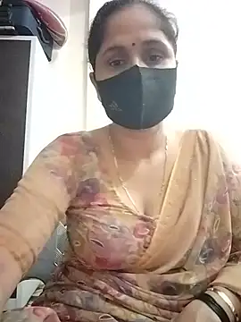 Snapshot of priyancyfun chatting on August 1, 2026, 3:43 pm priyancyfun online show from August 1, 2026, 3:43 pm