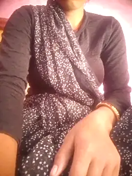 Amaya Bajwa online show from December 23, 2025, 6:12 am