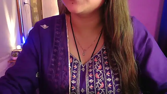 Snapshot of Mitikaa chatting on February 26, 2026, 1:11 pm Mitikaa online show from February 26, 2026, 1:11 pm