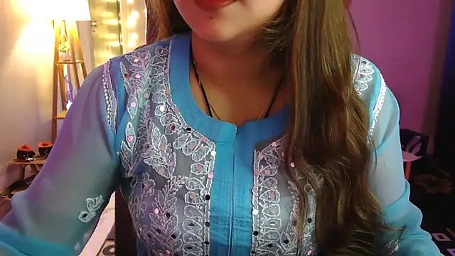 Snapshot of Mitikaa chatting on March 8, 2026, 1:14 pm Mitikaa online show from March 8, 2026, 1:14 pm