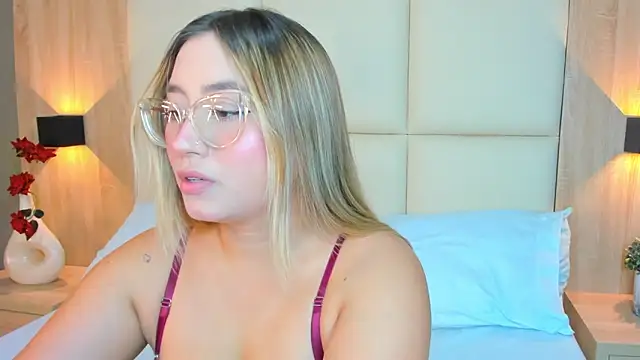 Snapshot of antonella_cutie_ chatting on May 29, 2026, 2:12 pm antonella cutie online show from May 29, 2026, 2:12 pm
