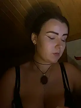 mewKate online show from July 7, 2026, 8:23 pm