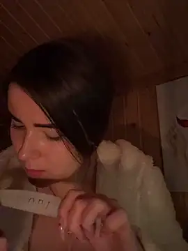 mewKate online show from February 8, 2026, 9:34 pm