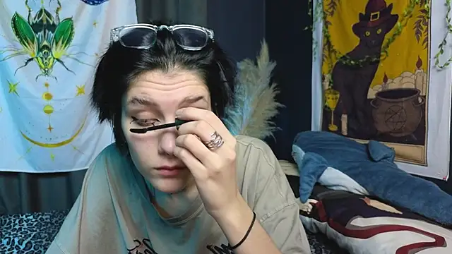 Snapshot of Hyeon_Jin chatting on January 18, 2025, 9:13 pm Hyeon Jin online show from January 18, 2025, 9:13 pm