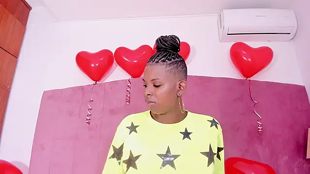 Bonnie 30  online show from February 12, 2025, 10:26 pm