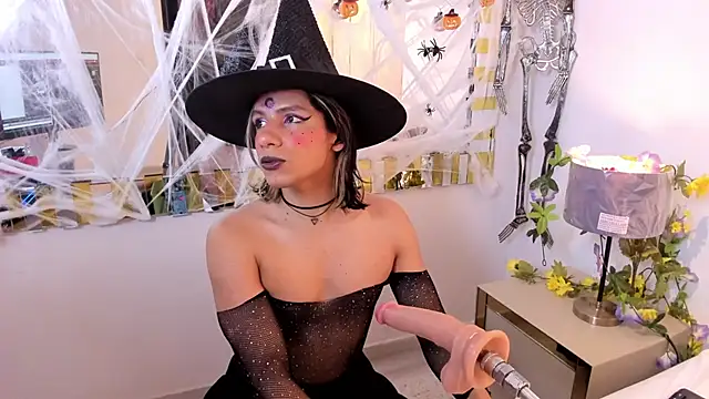 Snapshot of TylerBloom chatting on October 31, 2025, 2:02 pm TylerBloom online show from October 31, 2025, 2:02 pm