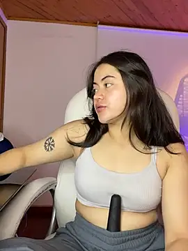 Camila pinkk online show from June 19, 2026, 2:12 pm