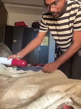 bottomssr online show from December 23, 2025, 3:28 am