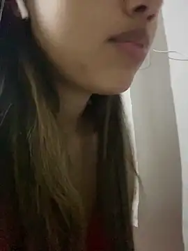 LuizaDiaz online show from March 3, 2025, 7:49 pm