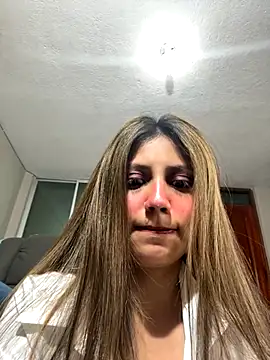 Snapshot of Adrianisx chatting on November 12, 2025, 2:59 am Adrianisx online show from November 12, 2025, 2:59 am