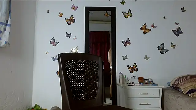 lonelydick2002 online show from May 3, 2026, 2:27 am
