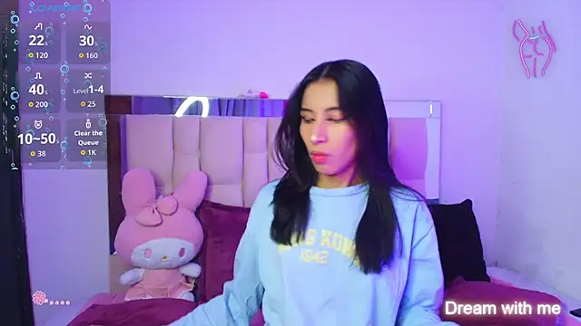 Snapshot of Silver_Rosex chatting on October 23, 2025, 6:01 am Silver Rosex online show from October 23, 2025, 6:01 am