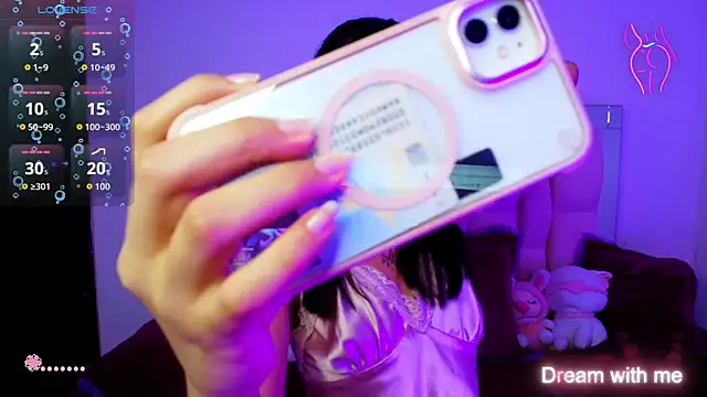 Snapshot of Silver_Rosex chatting on November 4, 2025, 11:08 pm Silver Rosex online show from November 4, 2025, 11:08 pm