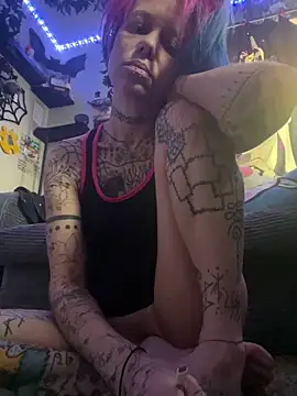 trashbrat online show from April 21, 2026, 10:05 pm