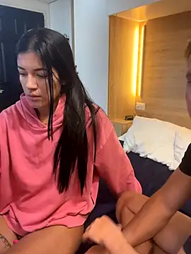 Snapshot of Siempre-locos69 chatting on December 15, 2025, 2:23 pm Siempre-locos69 online show from December 15, 2025, 2:23 pm