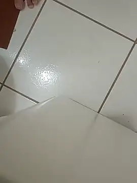 curtindo-muito82 online show from March 20, 2025, 11:45 pm