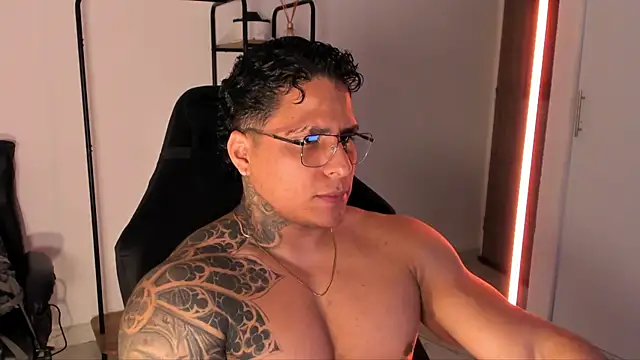 Maximoscott online show from November 23, 2025, 11:59 pm