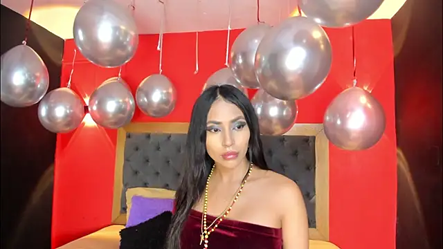 Charlot Vega  online show from January 6, 2026, 4:44 pm