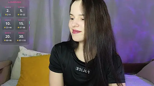 Snapshot of Harleen_Moore chatting on October 28, 2025, 4:02 am Harleen Moore online show from October 28, 2025, 4:02 am