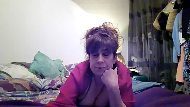 Snapshot of sweetinside_ chatting on December 17, 2025, 8:25 pm sweetinside online show from December 17, 2025, 8:25 pm